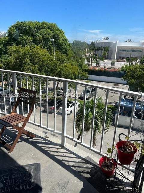 498 NW 165th St Rd D-407, Miami FL - photo 10 of 17