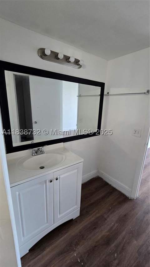 498 NW 165th St Rd D-407, Miami FL - photo 7 of 17