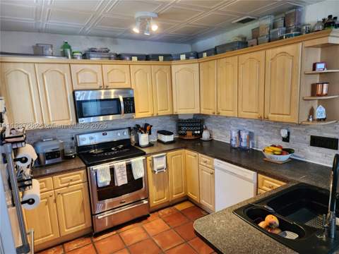 3521 E 8th Ave, Hialeah FL - photo 24 of 67
