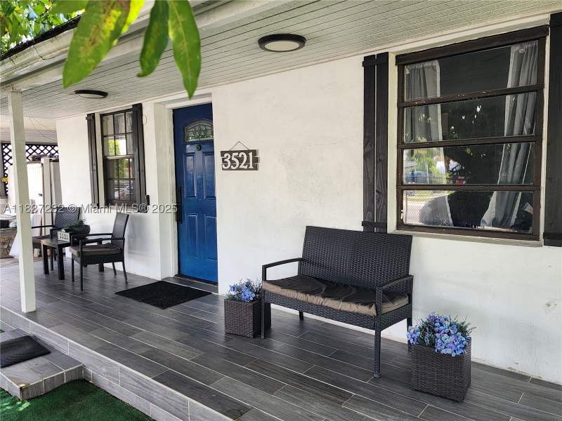 4 bedroom SingleFamilyResidence at 3521 E 8th Ave, Linden Gardens, Hialeah — photo 3