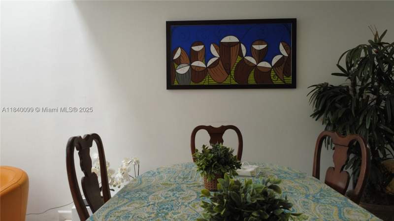 3 bedroom Condominium at 324 Poinciana Dr, Poinciana Is Yt & Rcq Clu, Sunny Isles Beach — photo 3