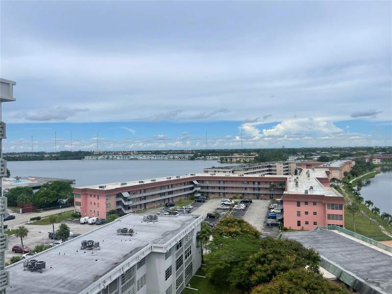 2 bedroom Condominium at 1401 NE Miami Gardens Drive 988, Fifth Morning, Miami — photo 2