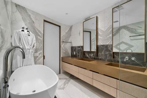 18555 Collins Ave 2701, Sunny Isles Beach FL - photo 18 of 68