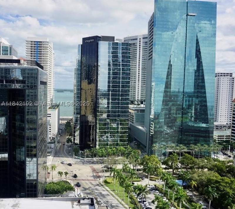 2 bedroom Condominium at 1250 S Miami Ave 2006, Vue At Brickell Condo, Miami — photo 3