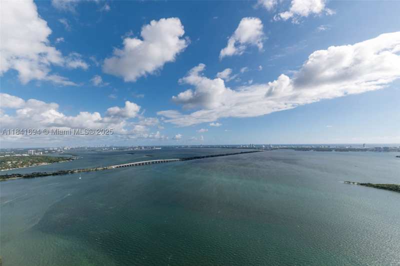 3 bedroom Condominium at 700 NE 24 St 5005, Aria Reserve Miami South T, Miami — photo 1