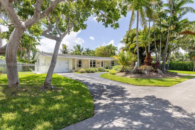 3 bedroom SingleFamilyResidence at 19521 SW 128th Ct, Tropico Estates, Miami — photo 1
