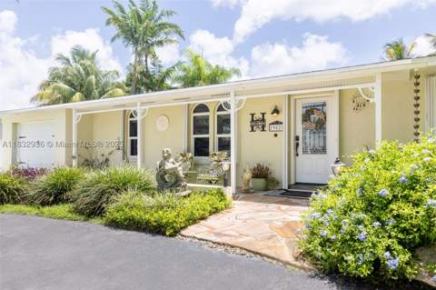 19521 SW 128th Ct, Miami FL - photo 11 of 27