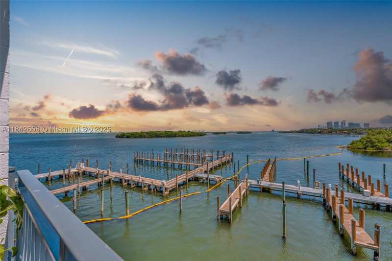 1 bedroom Condominium at 770 NE 69th St 4H, Palm Bay Condominium, Miami — photo 1