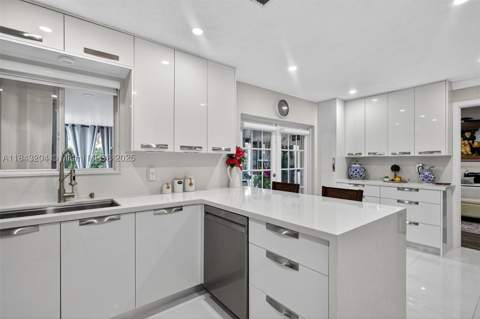 7291 NW 173rd Dr 100, Hialeah FL - photo 18 of 33