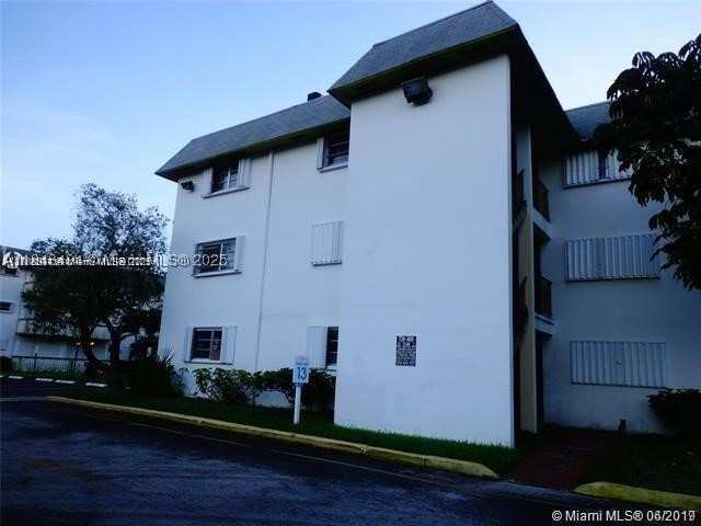 2 bedroom Condominium at 15225 NE 6th Ave B207, Ola Condo, Miami — photo 1