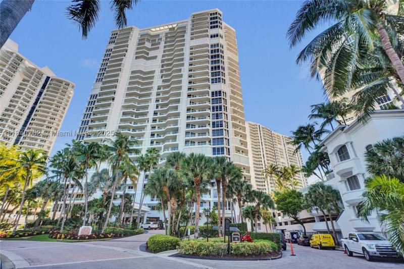 3 bedroom Condominium at 21150 Point Pl 406, Atlantic II At The Point, Aventura — photo 3