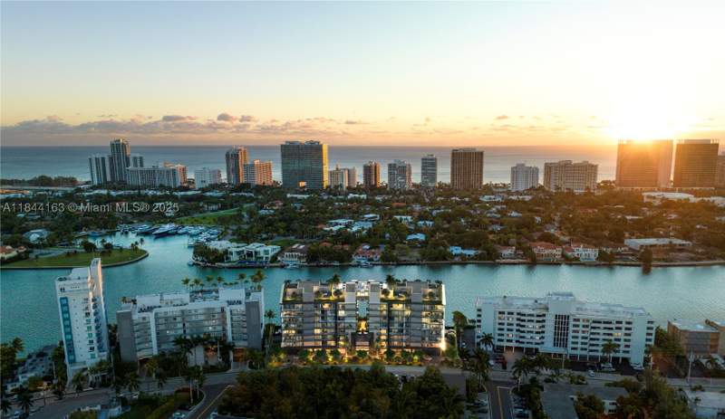 2 bedroom Condominium at 10141 E Bay Harbor Dr 204, Bay Harbor Island, Bay Harbor Islands — photo 3