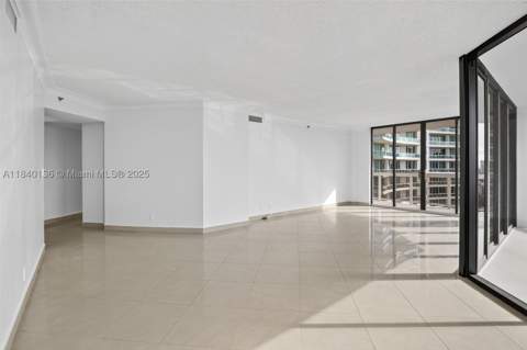 20185 E Country Club Dr 1406, Aventura FL - photo 10 of 42