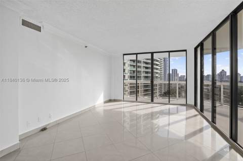 20185 E Country Club Dr 1406, Aventura FL - photo 11 of 42