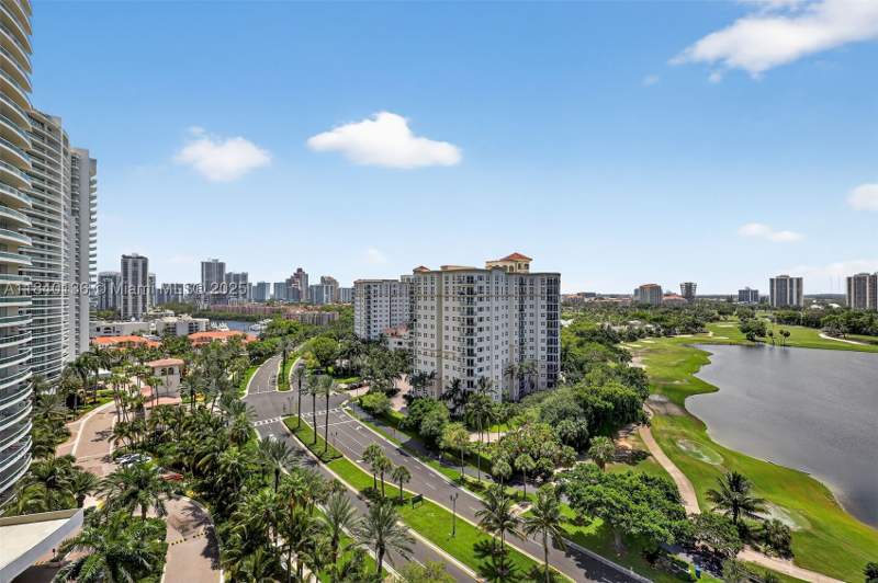 2 bedroom Condominium at 20185 E Country Club Dr 1406, The Landmark Condo, Aventura — photo 3