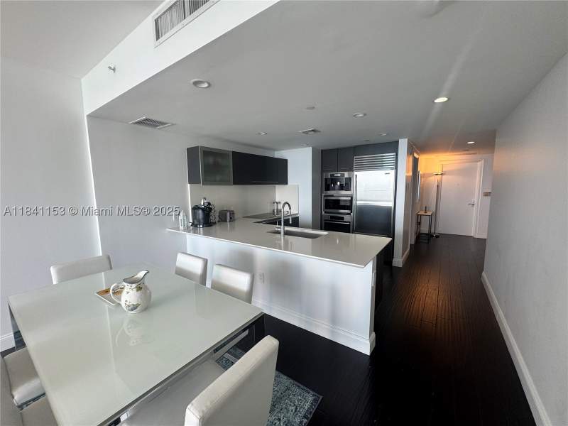 1 bedroom Condominium at 17001 Collins Ave 1002, Jade Beach Condo, Sunny Isles Beach — photo 3