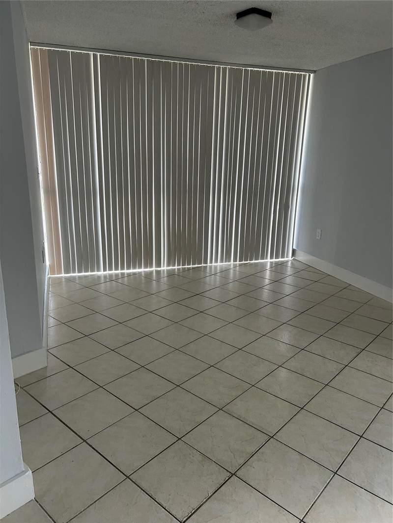 2 bedroom Condominium at 7035 NW 186th Street D-111, Las Brisas at country, Hialeah — photo 5