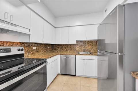 7441 Wayne Ave 15E, Miami Beach FL - photo 7 of 29