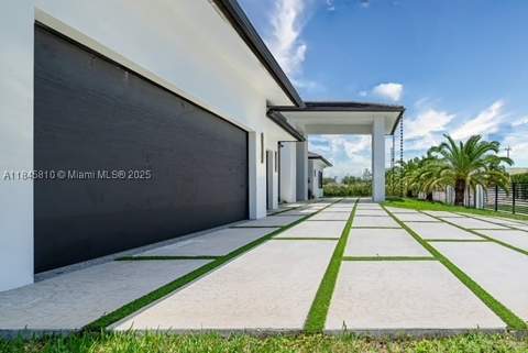 2610 SW 130th Ave, Miami FL - photo 14 of 78