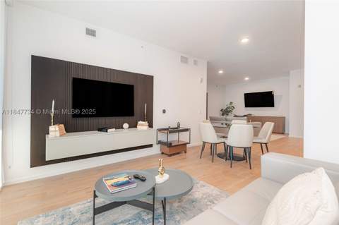 398 NE 5th St 4417, Miami FL - photo 15 of 39