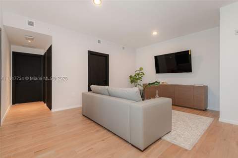 398 NE 5th St 4417, Miami FL - photo 9 of 39