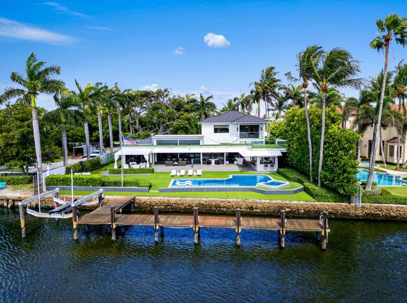 6 bedroom SingleFamilyResidence at 201 Palm Trail, Runnymede, Delray Beach — photo 1