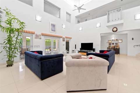5045 SW 67th Ave, South Miami FL - photo 8 of 55