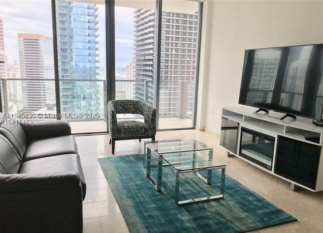 2 bedroom Condominium at 88 SW 7th St 2603, Rise Condo, Miami — photo 2