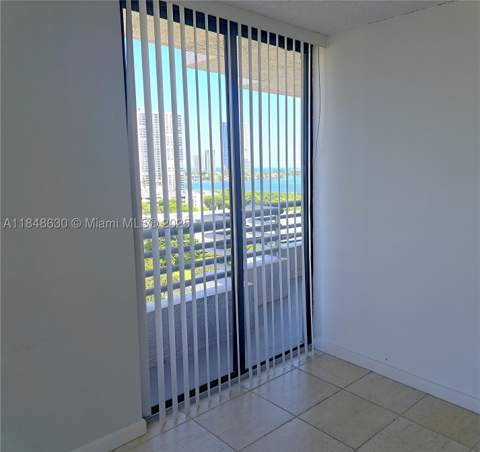 3300 NE 191 st 1207, Aventura FL - photo 13 of 43