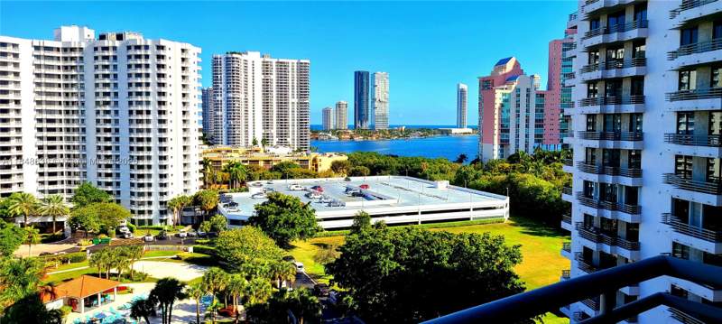 3 bedroom Condominium at 3300 NE 191 st 1207, Parc Central Aventura Sou, Aventura — photo 3