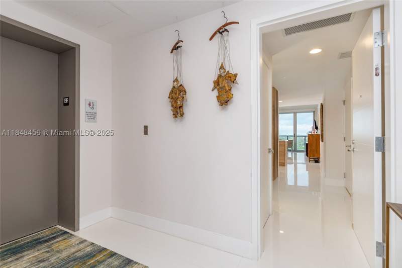 2 bedroom Condominium at 16385 Biscayne Blvd 1503 +2Parking, The Harbour North Condo, North Miami Beach — photo 4
