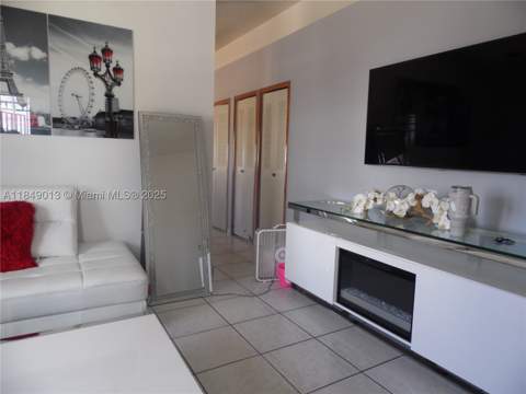 1695 W 6th Ave, Hialeah FL - photo 6 of 17