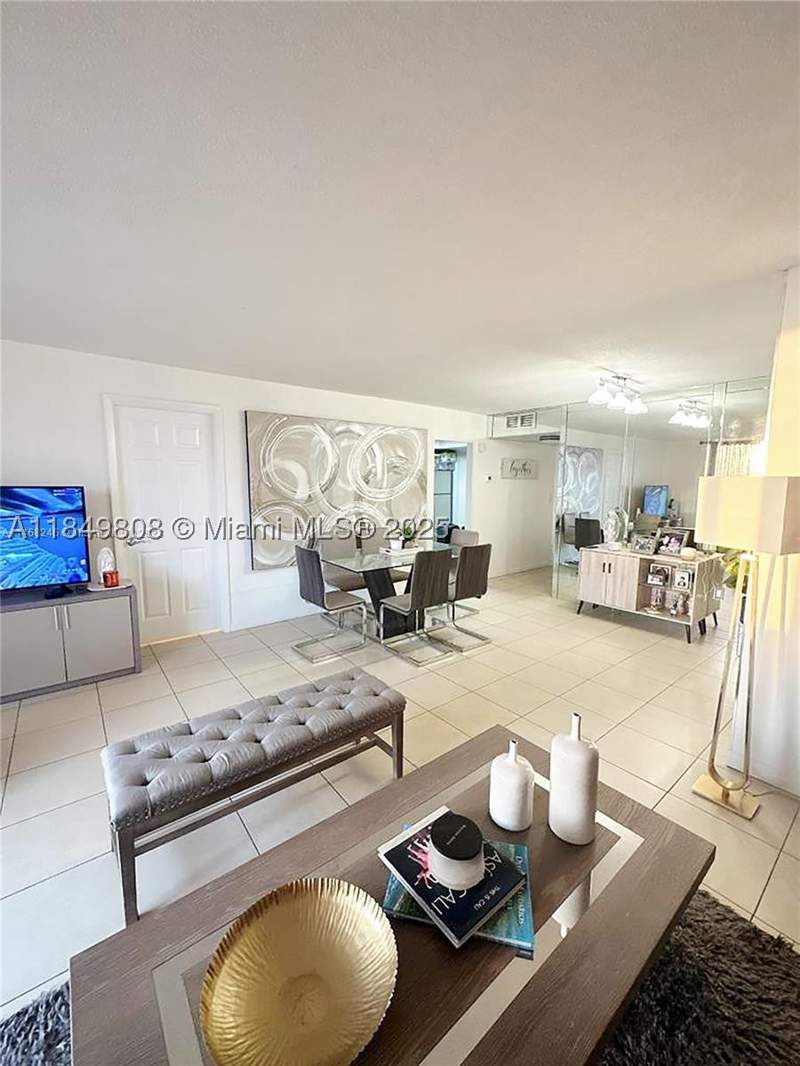 2 bedroom Condominium at 2750 NE 183rd St 1404, Commodore Plaza Condo, Aventura — photo 3