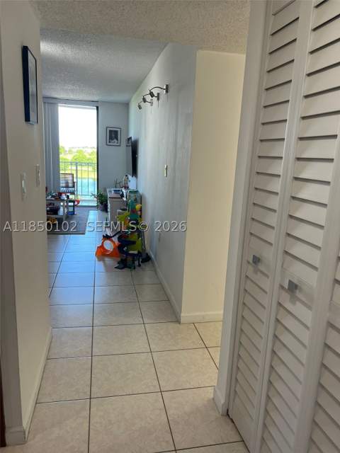 9682 Fontainebleau Blvd 401, Miami FL - photo 12 of 34