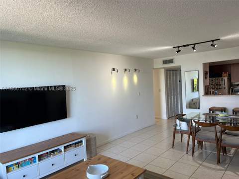9682 Fontainebleau Blvd 401, Miami FL - photo 14 of 34