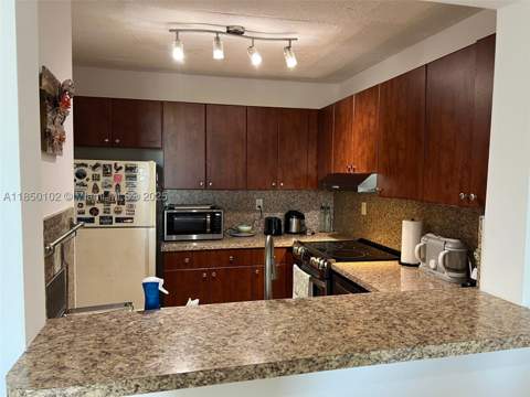 9682 Fontainebleau Blvd 401, Miami FL - photo 18 of 34