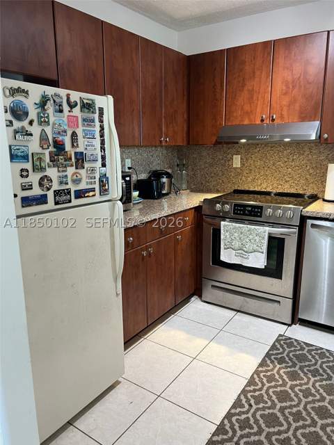 9682 Fontainebleau Blvd 401, Miami FL - photo 19 of 34