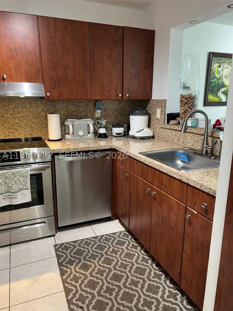 9682 Fontainebleau Blvd 401, Miami FL - photo 20 of 34
