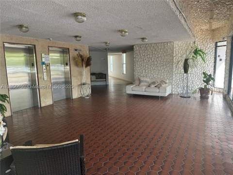 9682 Fontainebleau Blvd 401, Miami FL - photo 8 of 34