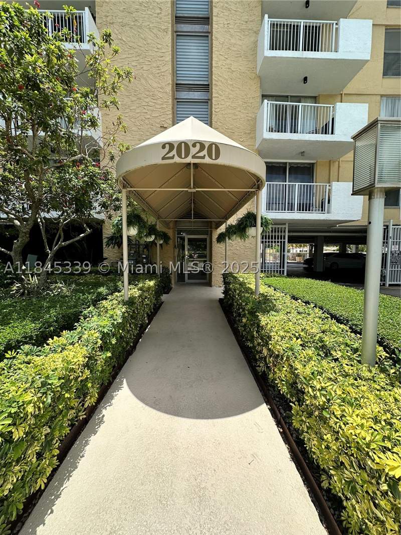 1 bedroom Condominium at 2020 NE 135th St 807, Keystone Towers Condo, North Miami — photo 4