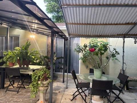 21024 SW 118th Pl, Miami FL - photo 6 of 8