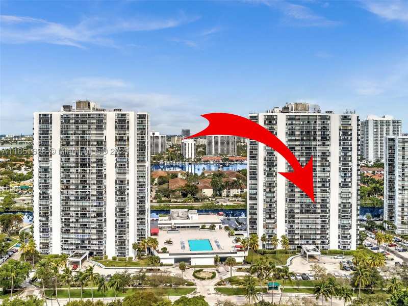 1 bedroom Condominium at 3675 N Country Club Dr 707, Aventura Eldorado Condo, Aventura — photo 1