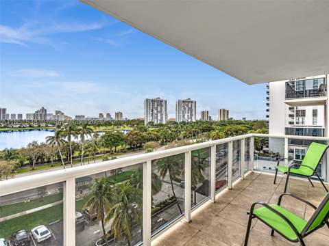 3675 N Country Club Dr 707, Aventura FL - photo 20 of 27
