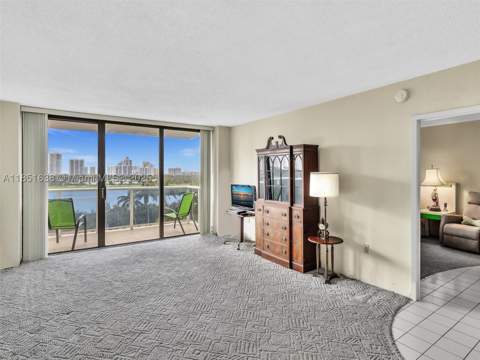 3675 N Country Club Dr 707, Aventura FL - photo 21 of 27