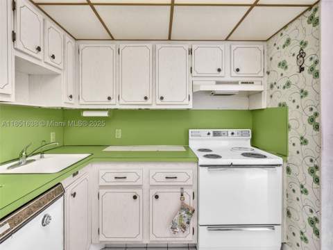 3675 N Country Club Dr 707, Aventura FL - photo 23 of 27