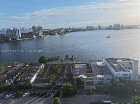 2200 Bay Dr 3, Miami Beach FL - photo 21 of 28