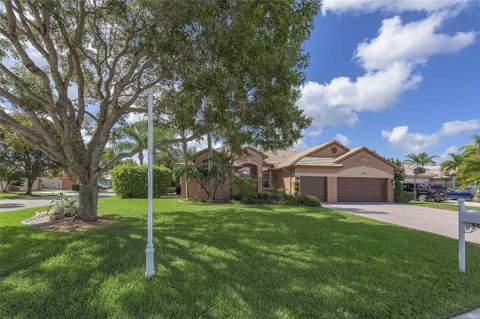 1981 S Oak Haven Cir, Miami FL - photo 11 of 38