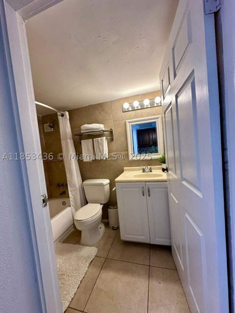 19201 Collins Ave 108, Sunny Isles Beach FL - photo 6 of 26