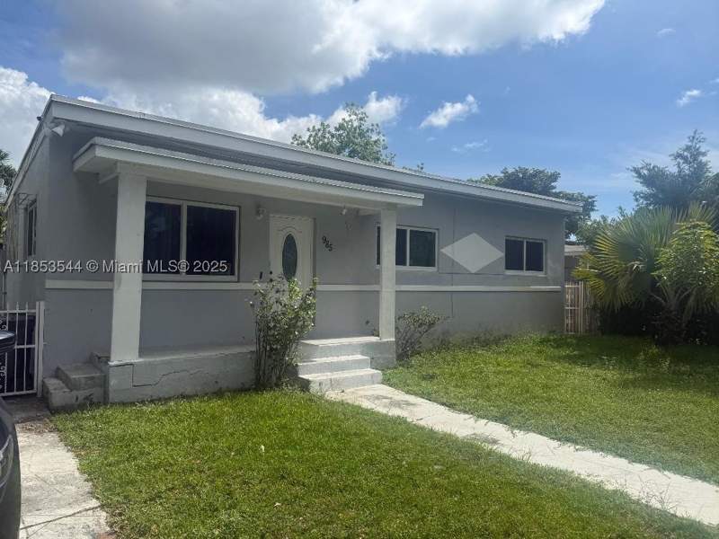 3 bedroom SingleFamilyResidence at 985 NE 146th St, Poincianna Manor Sec 2, North Miami — photo 2