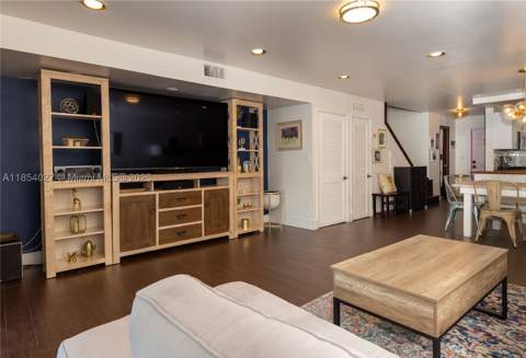 2035 NE 123rd St, North Miami FL - photo 10 of 15